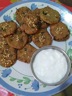 બાજરી ના વડા રેસીપી મુખ્ય ફોટો