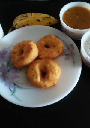 A picture of Medu Wada(Ulundu Vadai).