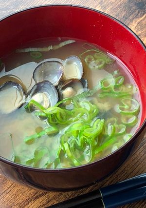 A picture of Shijimi Mussels Miso Soup.