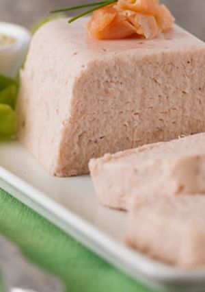 Una foto de Mousse de salmón y pescado