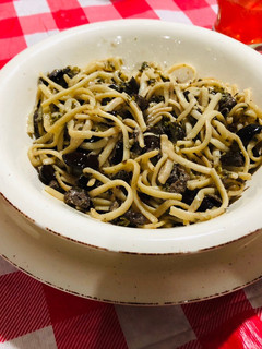 Una foto de Salsa de ajo y aceitunas para pasta