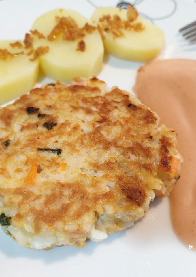 Una foto de Hamburguesas de arroz y atún