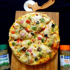 A picture of Veg pizza.