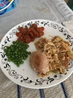 A picture of Baked chicken with penne rigate.