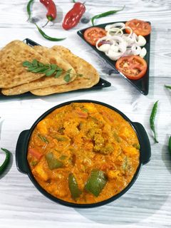 વેજ કોલ્હાપુરી (Veg kolhapuri recipe in Gujarati) રેસીપી મુખ્ય ફોટો