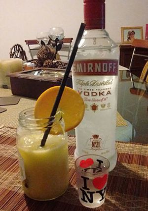 Una foto de Trago en Tarro Mason