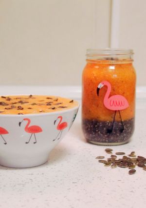 Una foto de Smoothie tropical con chía