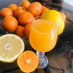 A picture of 🍊 orange and grapefruit juice.