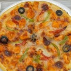 Tandoori Chicken pizza A picture of Tandoori Chicken pizza.