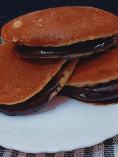 डोरा केक (dora cake recipe in Hindi) रेसिपी मुख्य फोटो