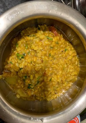 A picture of Moong dal & lauki mix.