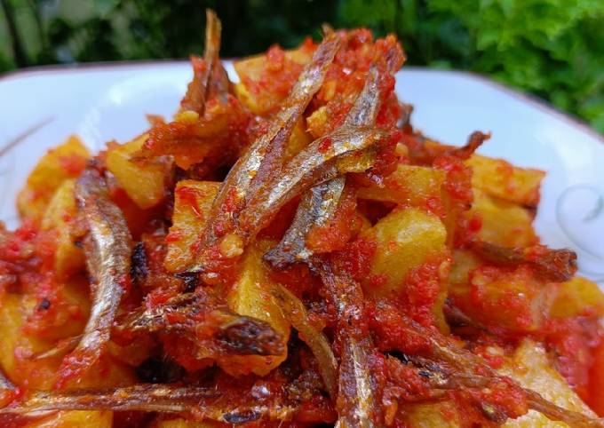 Resep Sambal Ikan Teri Kentang Oleh Risa Ayu Cookpad