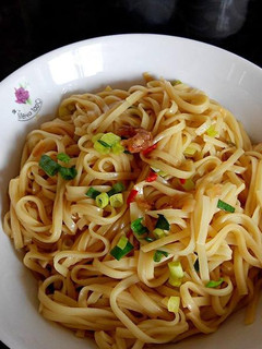 蝦香乾拌麵 的食譜成品照片