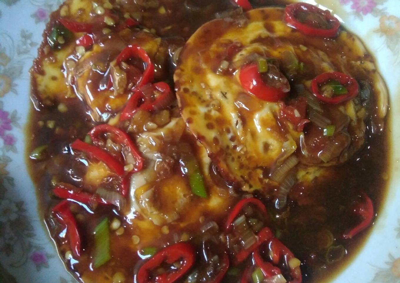 Cara Gampang Menyiapkan Telur Ceplok Bumbu Kecap, Bisa Manjain Lidah
