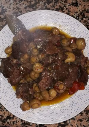 Una foto de Estofado de ternera con champiñones