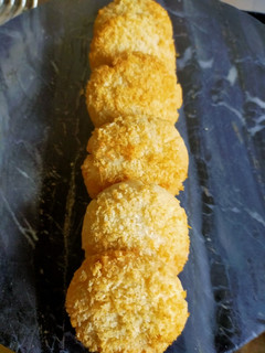 A picture of Coconut Cookies.