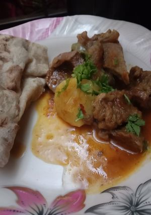 A picture of Aloo gosht (Beef) 🍛🍛🍛.