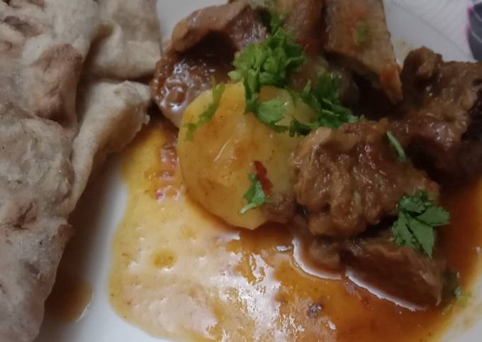 Aloo gosht (Beef) 🍛🍛🍛 Recipe by Sarah Ali 🧑‍🍳 - Cookpad