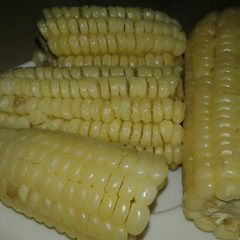 A picture of Soft boiled corn.