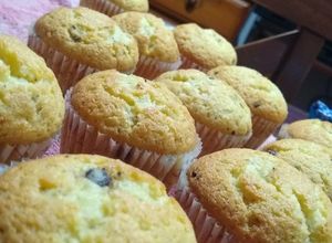 Una foto de Magdalenas o muffins de naranja
