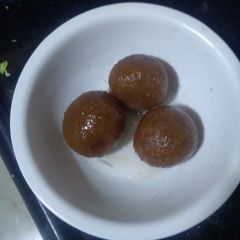 A picture of Bread gulab jamun.