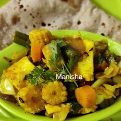 Simple Mix Veg Curry with Chapati A picture of Simple Mix Veg Curry with Chapati.