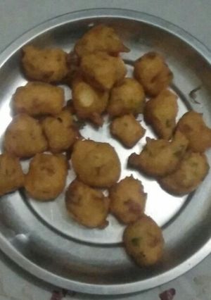 A picture of Moong daal ki pakodi.