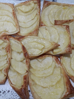 Una foto de Hojaldre con manzana