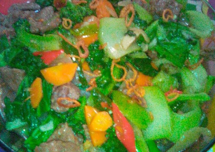 Resep Sapi lada hitam featuring vegetables yang Enak