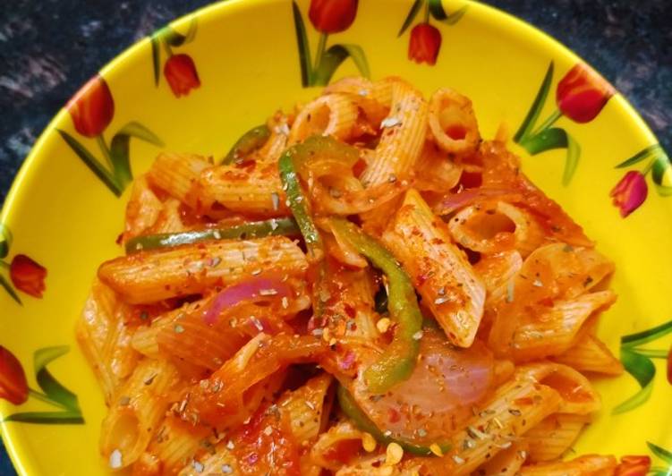 Red sauce pasta