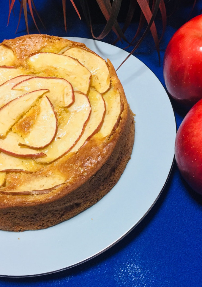 Una foto de Torta Invertida de Manzanas! 🥮🍎👌