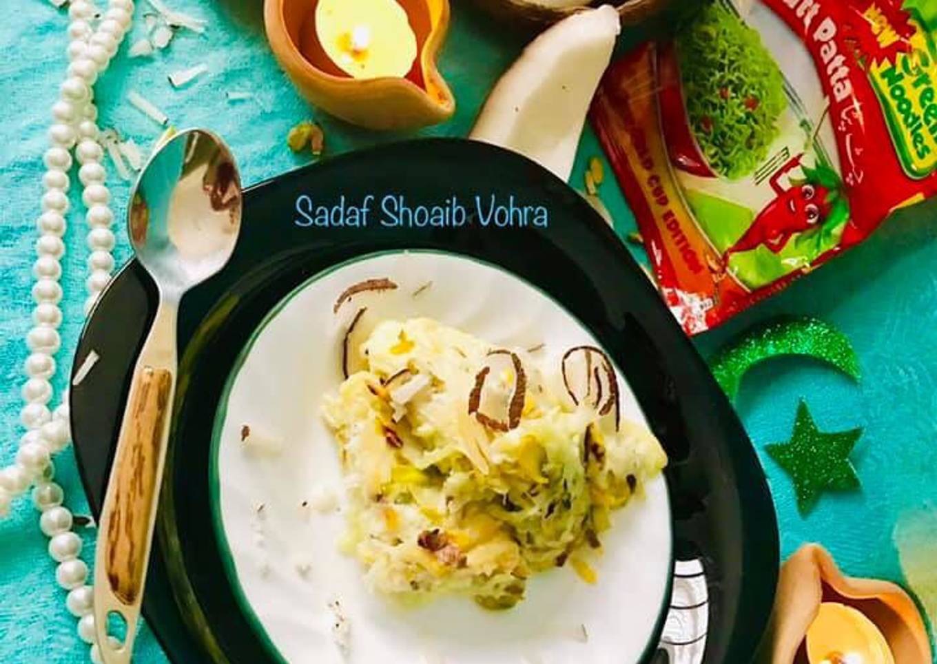 Coconut Pudding with Noodles
