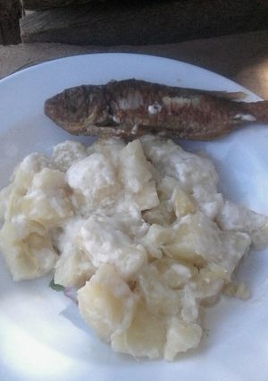 A picture of Mihogo ya Nazi na Simsim(aina ya samaki).