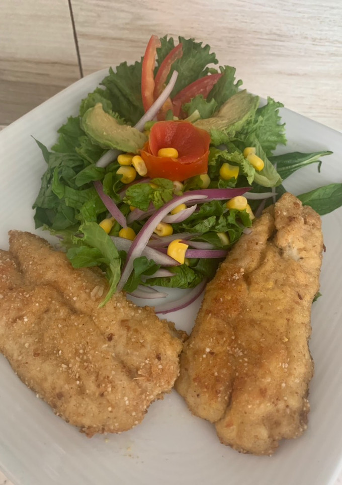 Una foto de Filete de pescado al curry empanizado con harina de avena y amaranto, hechas en horno
