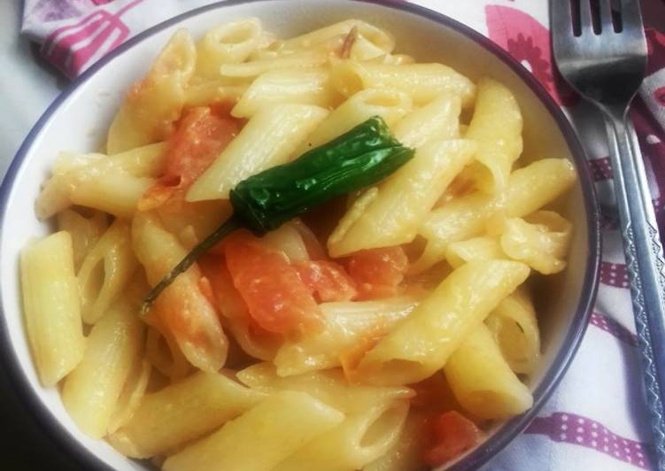 Steps to Make Speedy Penne rigate ala vodka pasta