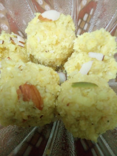 A picture of Turmeric Powder Ladoo (Haldi Powder ke laddu recipe).