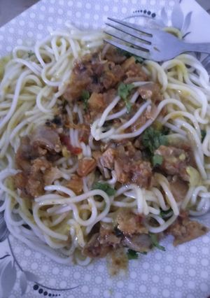 A picture of Chicken khaoosay.