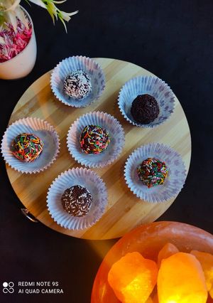 A picture of Chocolate truffles 🇫🇷🇫🇷.
