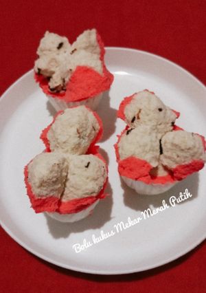 Foto resep Bolu Kukus Mekar Merah Putih