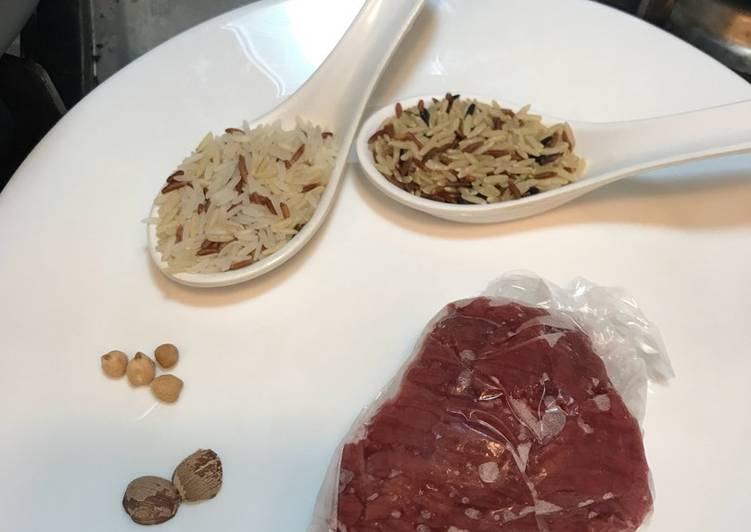 Beef porridge with lotus seed and chickpea