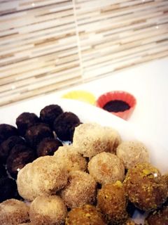 صورة لوصفة حلى كُرات التمر 🌟