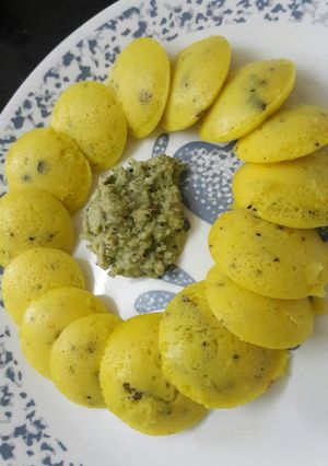 A picture of Kanchipuram idli.