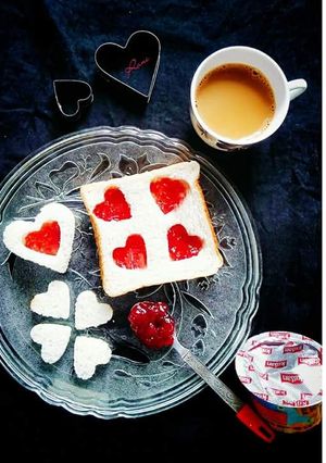 A picture of #Less than 5 ingredients Heart Jam Sandwich.
