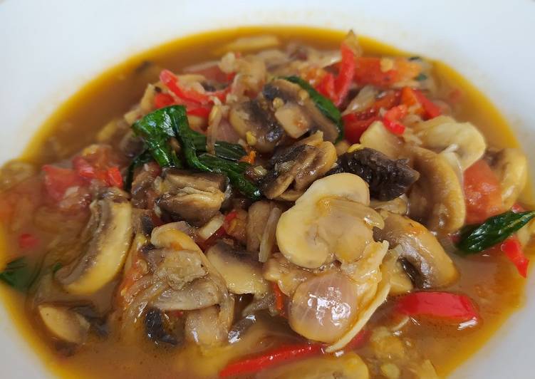 Resep Tumis jamur kancing daun kemangi Anti Gagal