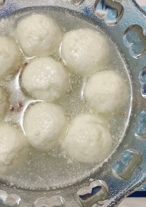 રસગુલ્લા (Rasgulla Recipe in Gujarati) રેસીપી મુખ્ય ફોટો