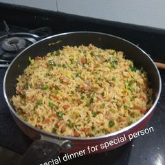A picture of Schezwan rice.