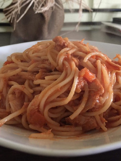 Una foto de Fideos con salsa de atún