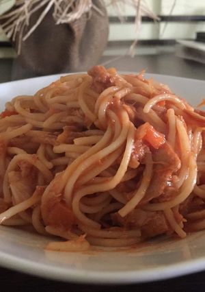 Foto principal de Fideos con salsa de atún