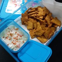 A picture of Daal crispies.