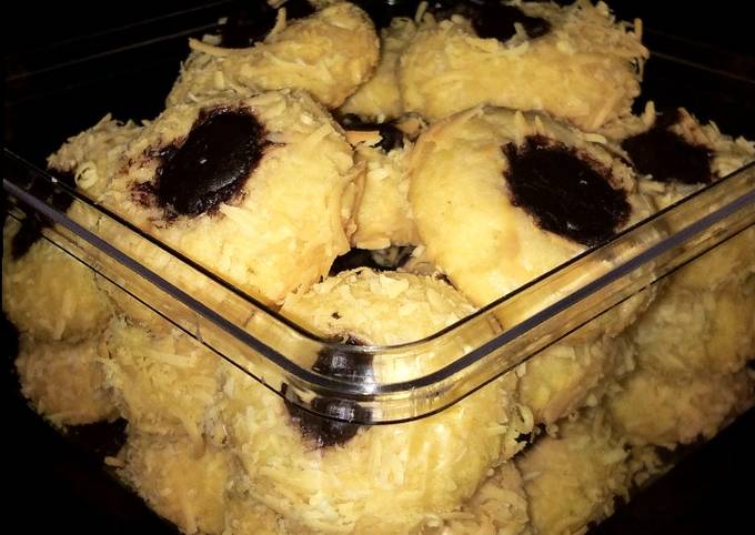 Langkah Mudah untuk Menyiapkan Thumbprint Cookies Oven Tangkring yang Menggugah Selera